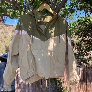 Color block drawstring wind breaker